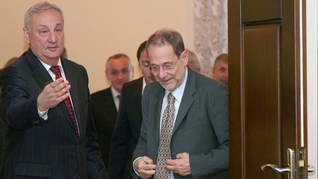 Sergei Bagapsh meets with EU foreign policy chief Javier Solana. Sukhum June 6, 2008.